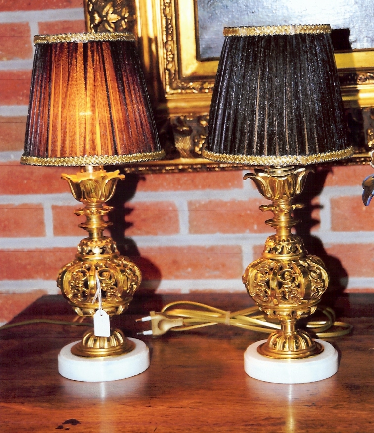 Две лампы